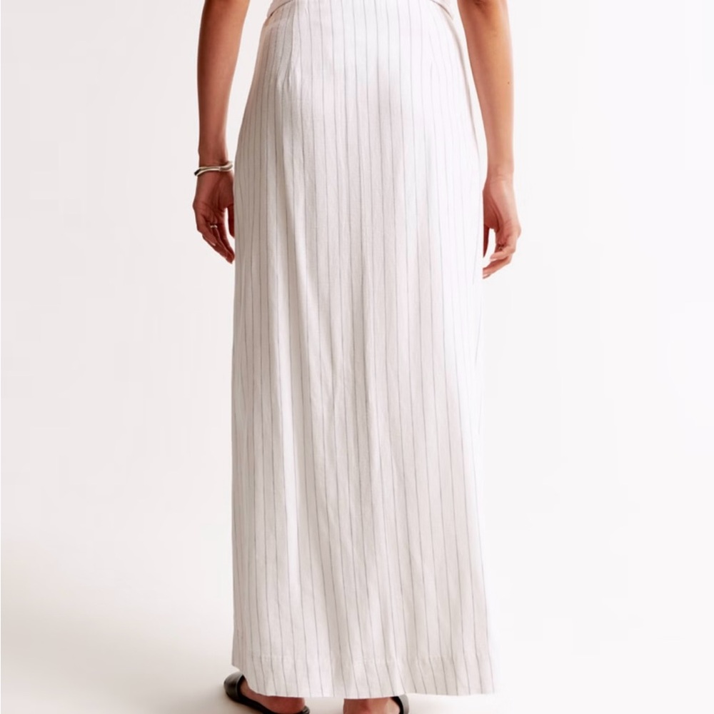 Abercrombie - Linen-Blend Front-Slit Maxi Skirt - NWT - never worn - size M